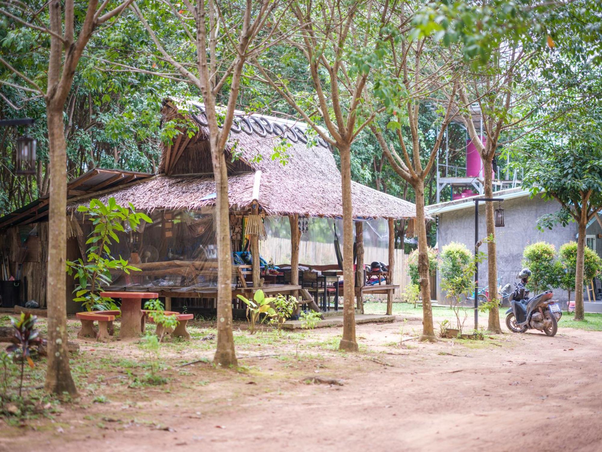 Enda Lanta Bungalows Koh Lanta Exterior photo